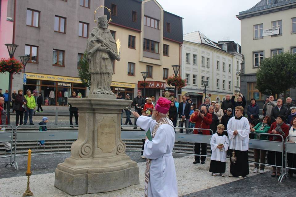 Socha sv. Jana Nepomuckého