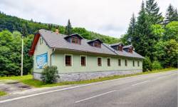 Chata pod Mravenečníkem, Kouty nad Desnou