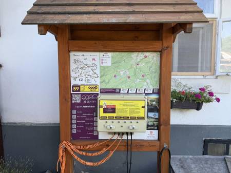 Nabíjecí stanice pro elektrokola č. 59 - Hotýlek u Pekina