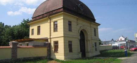 Obřadní síň a židovský hřbitov v Šumperku