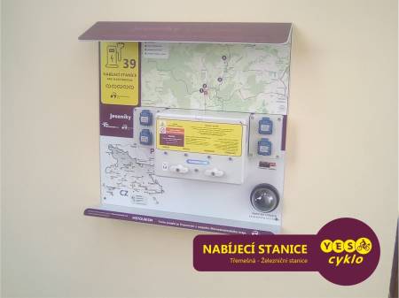 Nabíjecí stanice pro elektrokola - ŽST Třemešná ve Slezsku