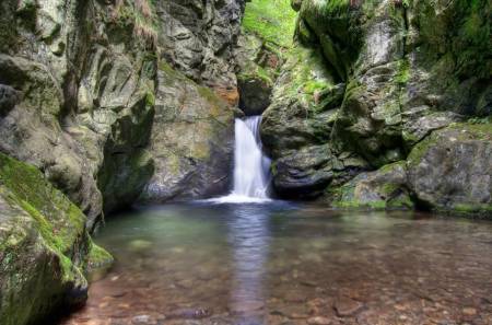 Nýznerovské vodopády