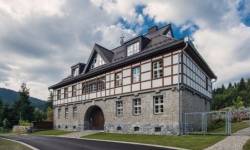 Theresian Apartment, Ostružná