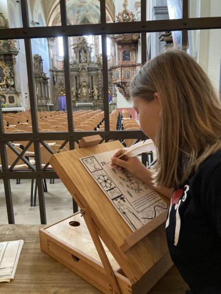 TAJEMSTVÍ KLÁŠTERNÍ LÉKÁRNY