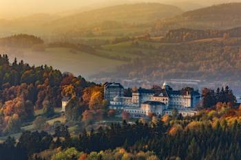 Nenech si ujít vybarvené lázně!