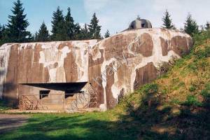 Wanderer können sich auf die Spuren der Grenzverteidigung begeben oder nach der Besiedlung der Landschaft suchen