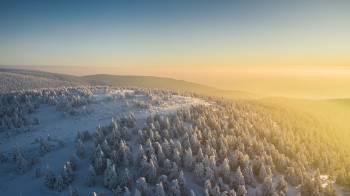 Hlásíme azuro & bílo!